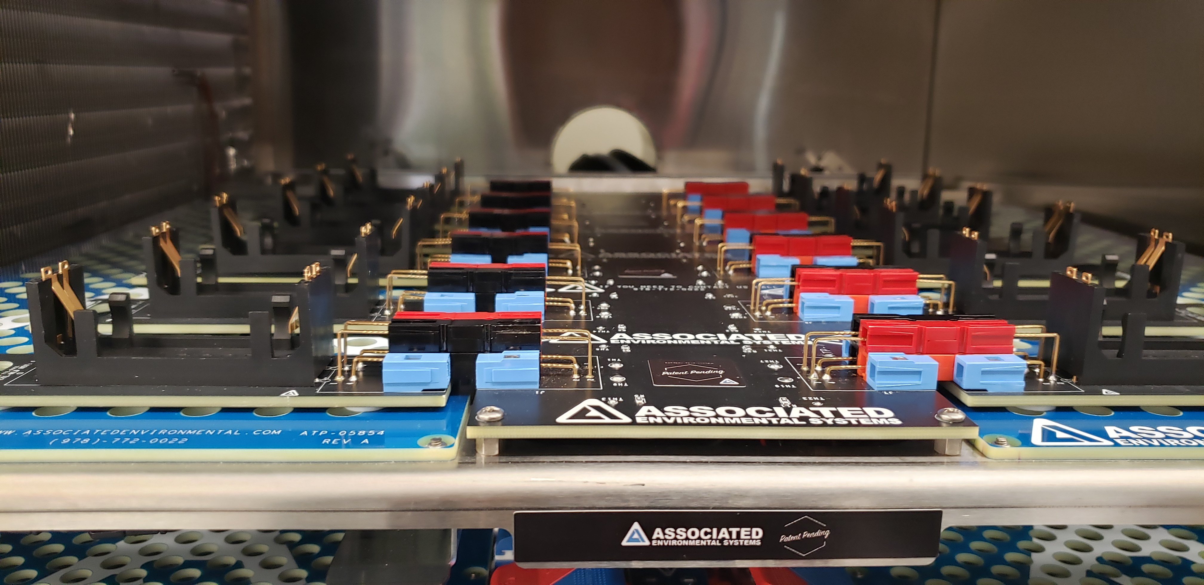 large batch battery test fixture increases battery testing efficiency.
